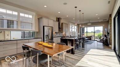 16001 Tharp Woods Dr, Fishers, IN 46037 - photo 6