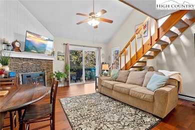 142 S Slope Loop unit J3, Banner Elk, NC 28604 - photo 6