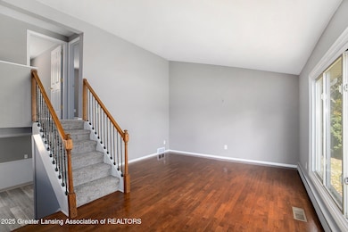 4922 Southgate Ave, Lansing, MI 48910 - photo 3