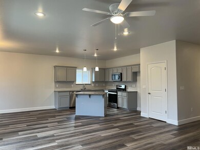 826 Great Basin Ln, Fallon, NV 89406 - photo 3