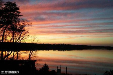 19507 N Snow Hill Manor Rd, Lexington Park, MD 20653 - photo 2