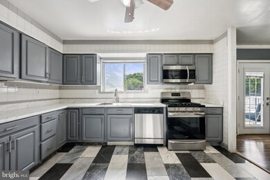 11909 Orvis Way, Laurel, MD 20708 - photo 7