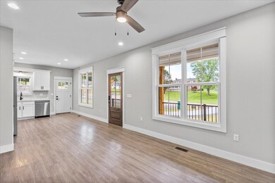 05-115 Sandras Way-5