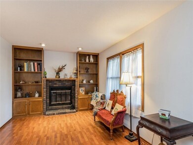 1321 48th St, Des Moines, IA 50311 - photo 6