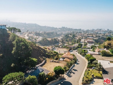 1046 Enchanted Way, Pacific Palisades, CA 90272 - photo 2