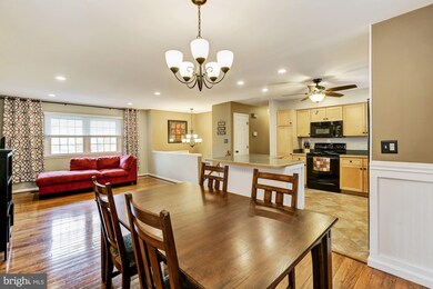 916 Caren Dr, Sykesville, MD 21784 - photo 3