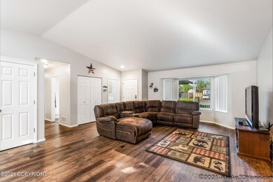 006-937 Shakespear Cir Anch (1)