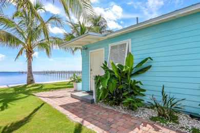 2725 NE Indian River Dr unit 2, Jensen Beach, FL 34957 - photo 4