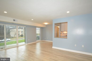 5201 Newton St unit T-3, Bladensburg, MD 20710 - photo 2