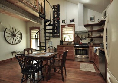 507 W Peach St, Fredericksburg, TX 78624 - photo 6