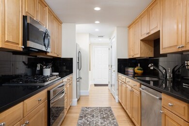 1861 Beacon St unit B, Brookline, MA 02445 - photo 5
