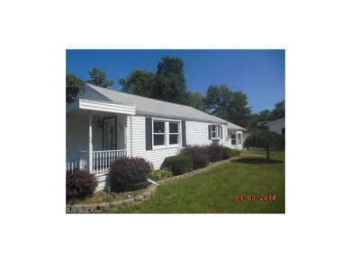 761 Kenilworth Ave, Sheffield Lake, OH 44054 - photo 2