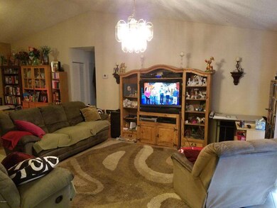 Living Area 2 5130 Carter St