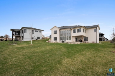 7316 E Misty Knoll Cir, Sioux Falls, SD 57110 - photo 6