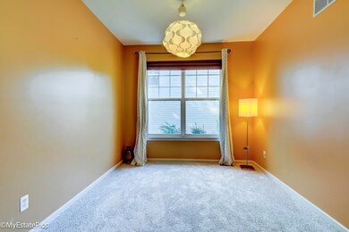 39067 Cheshire FarmingtonHills-15