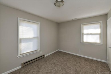 158 Danbury Ln, Statesville, NC 28625 - photo 7