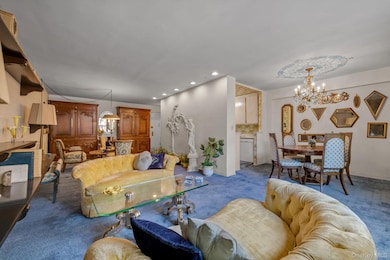 Windsor Park unit 1c, Oakland Gardens, NY 11364 - photo 5