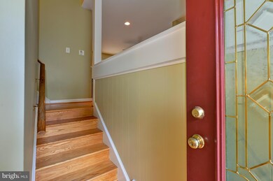 6711 Tahalla Dr, Alexandria, VA 22306 - photo 3