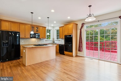 2086 Downshire Ct, Waldorf, MD 20603 - photo 5