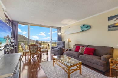 SWEEPING VIEWS FROM THIS TOP FLOOR END UNIT
