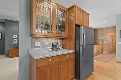 924 E Pondview Ct, Appleton, WI 54913 - photo 4