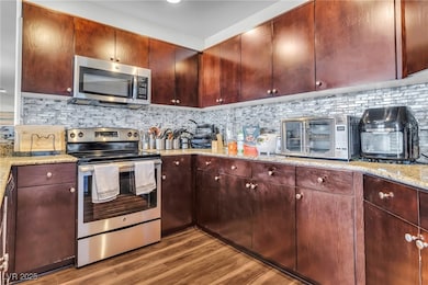 Entrance to Kitchen