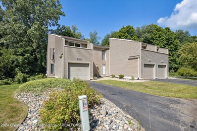 02-3631-E-Meadows-Ct-Okemos-MI-48864-Win