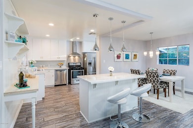 1531 W Amelia Ave - MLS-17
