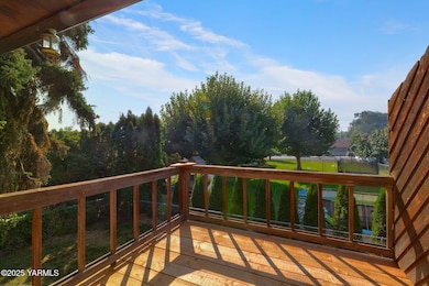1702 W Prasch Ave, Yakima, WA 98902 - photo 2