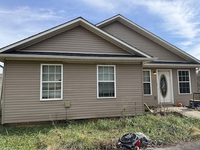 870 Catherine Crisp Way, Kodak, TN 37764 - photo 2