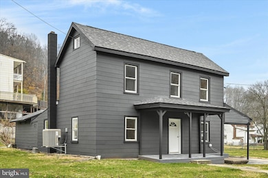 1021 Schuylkill St, Port Clinton, PA 19549 - photo 4