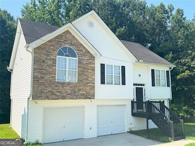 4044 Robin Cir, Atlanta, GA 30349 - photo 2