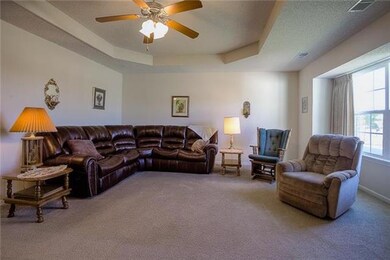 1025 Carlisle Dr, Raymore, MO 64083 - photo 7