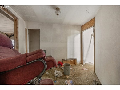 571 Briar Ln, Selma, OR 97538 - photo 5