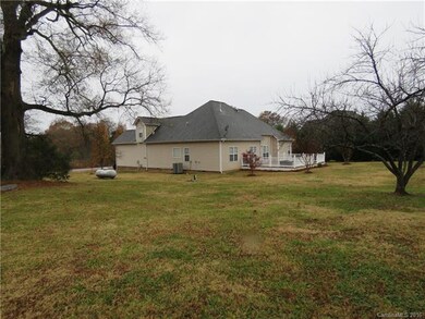 Wonderful spacious back yard
