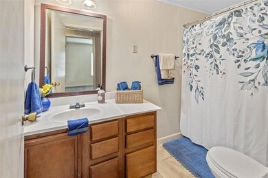 203 N Craig St, Jennings, LA 70546 - photo 6