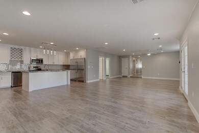 3231 N 27th Pl-19