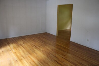 852 Hereford Way, Schenectady, NY 12309 - photo 3