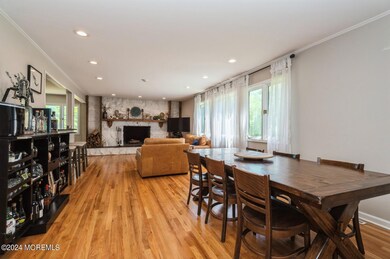 10_24AlexaPl_3_FamilyRoom_Large