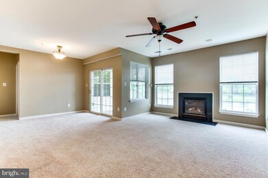 25280 Lake Shore Square unit 203, Chantilly, VA 20152 - photo 5