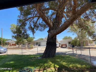 15921 Melva St, Mojave, CA 93501 - photo 3