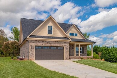 1032 Clear Creek Cir, Lincolnton, NC 28092 - photo 3