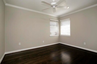 2219 Libbey Dr, Houston, TX 77018 - photo 7