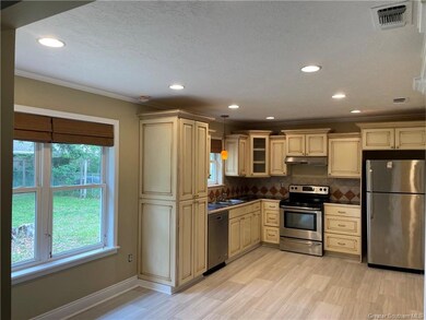 Kitchen/Dining