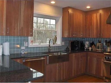 23 Valley Ln, Amherst, MA 01002 - photo 5