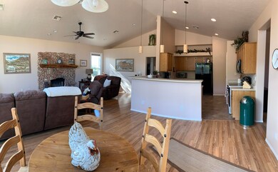 35-Family Room & Kitchen Pano