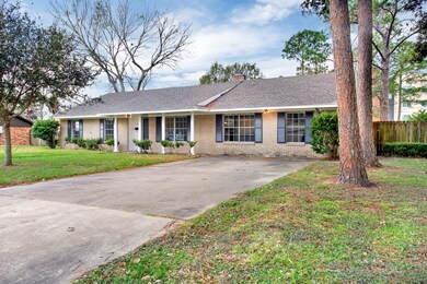 1908 Circle Dr, Bay City, TX 77414 - photo 4