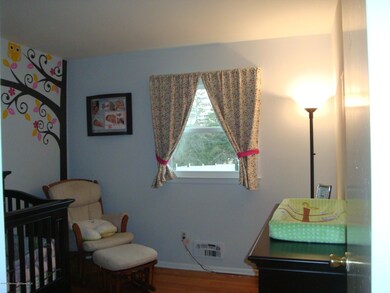 2nd bedroom