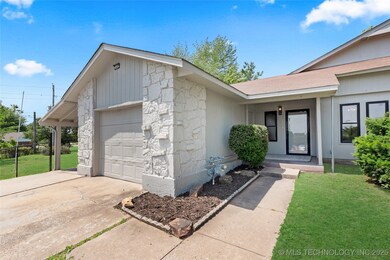 1602 N Hickory Ave, Broken Arrow, OK 74012 - photo 3