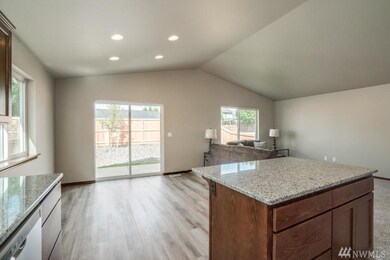 464 S Kansas Loop, East Wenatchee, WA 98802 - photo 7